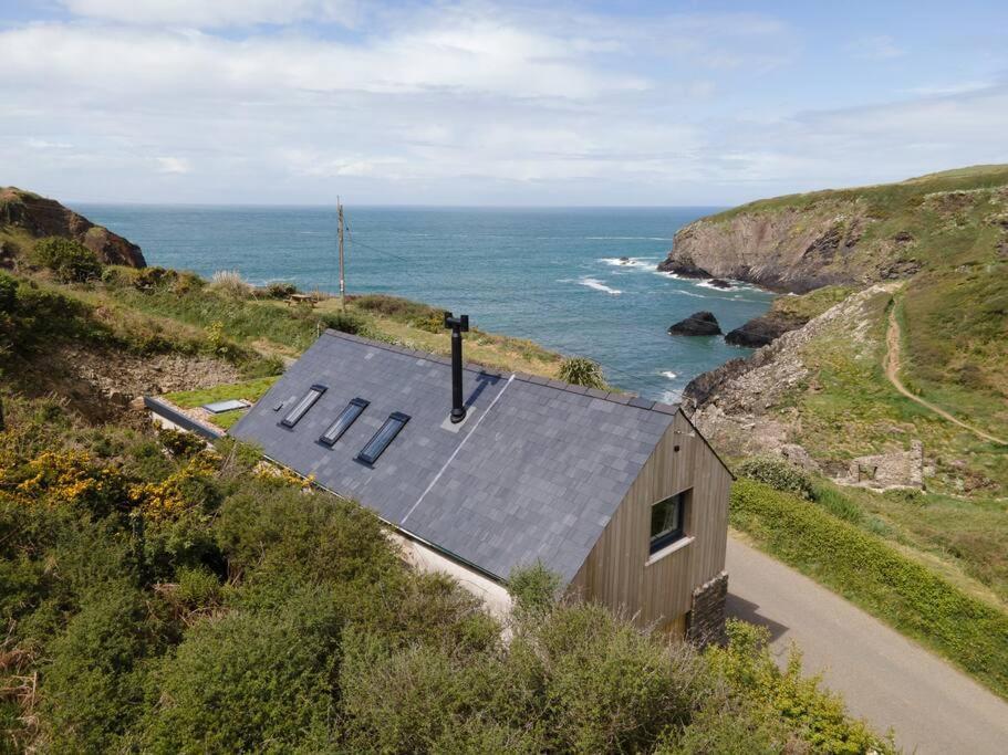 Cliff-Top Cottage On Coast Path W/Panoramic Views Trevine 외부 사진