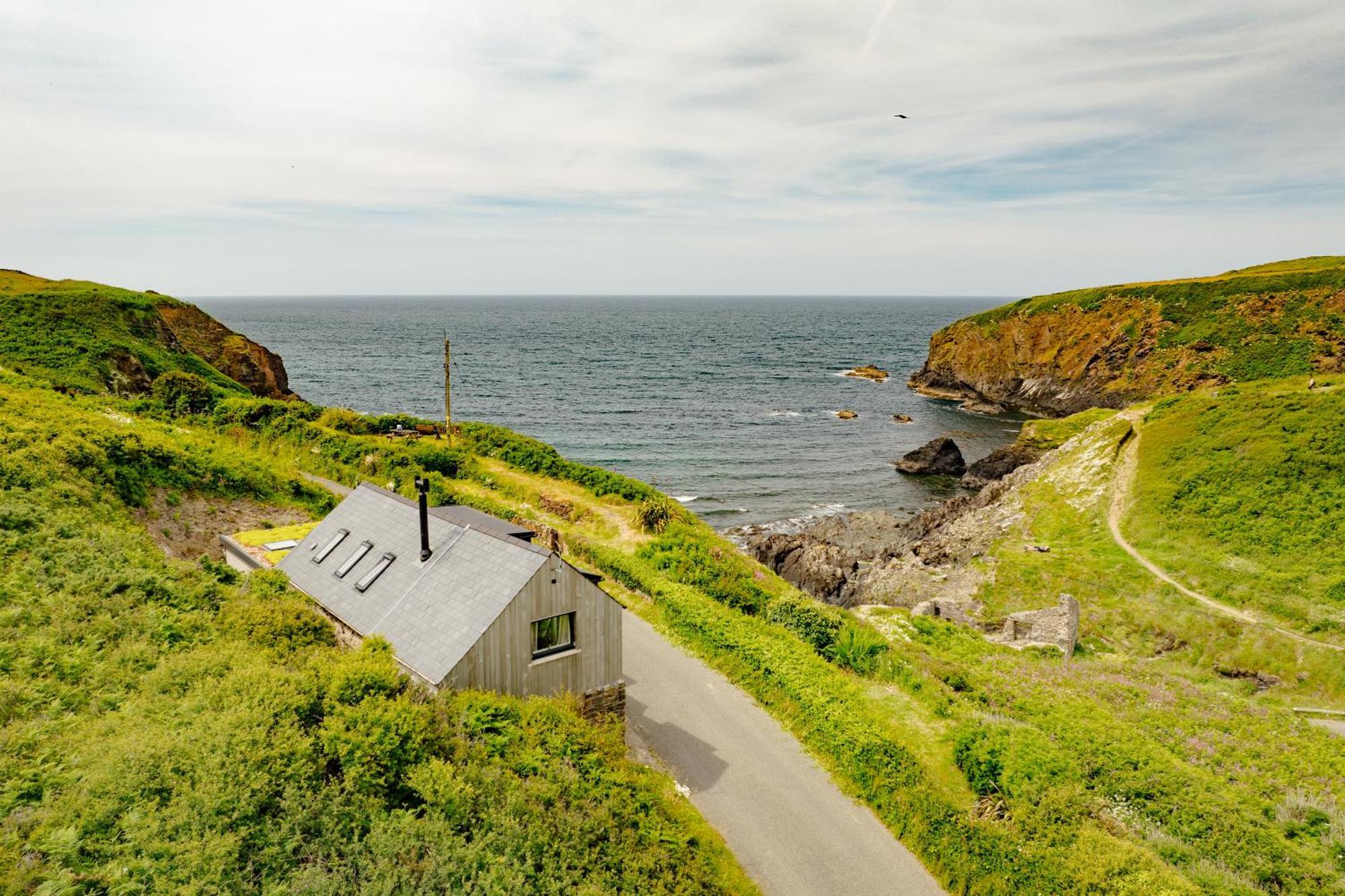 Cliff-Top Cottage On Coast Path W/Panoramic Views Trevine 외부 사진