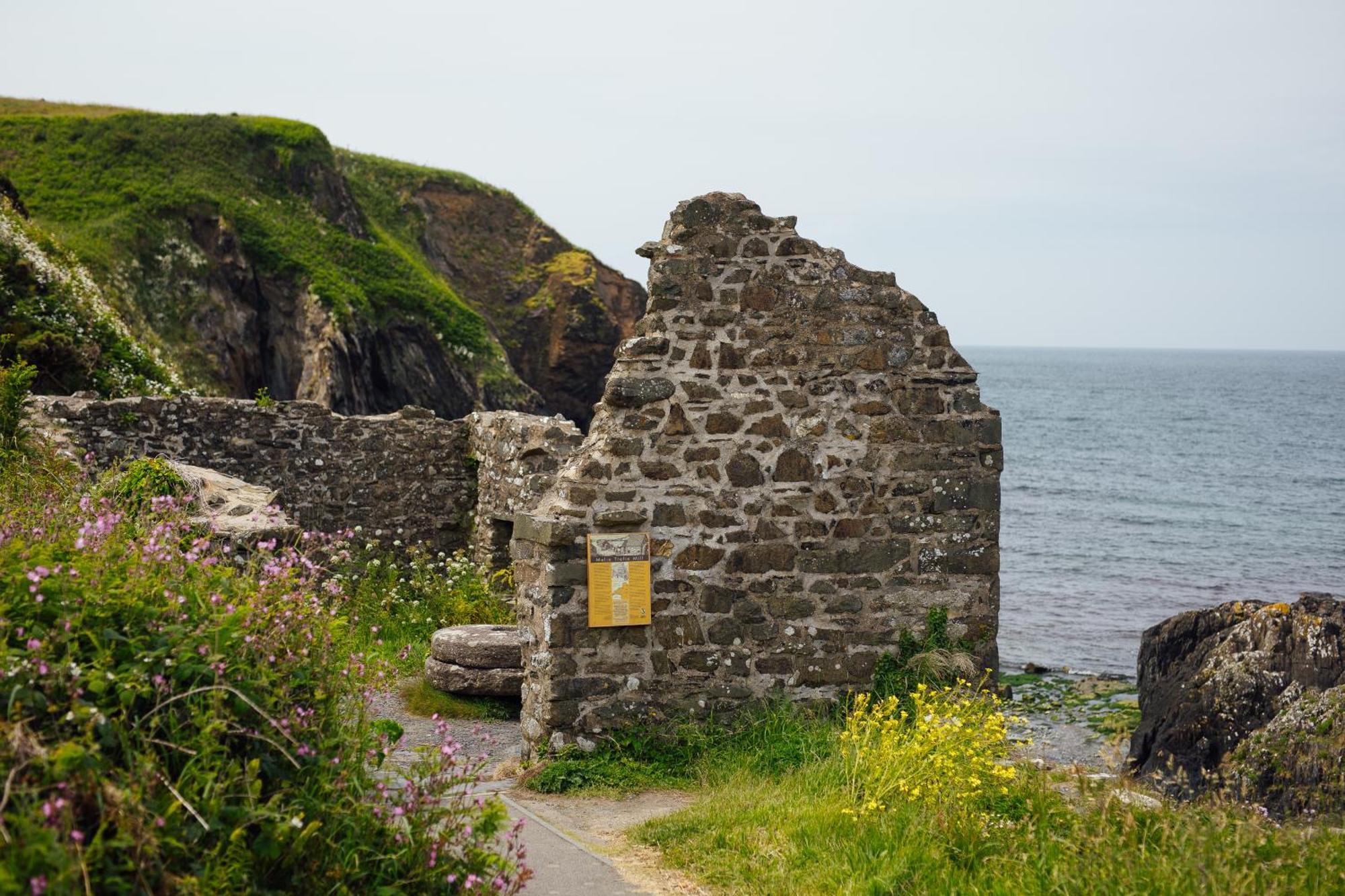 Cliff-Top Cottage On Coast Path W/Panoramic Views Trevine 외부 사진